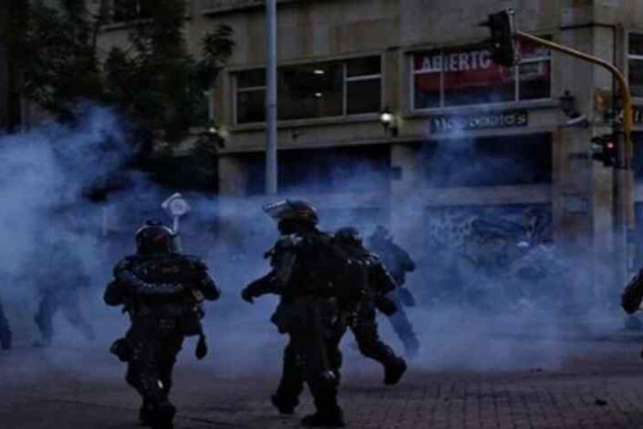 As manifestações desta segunda-feira em várias cidades colombianas voltaram a ser alvo de forte repressão