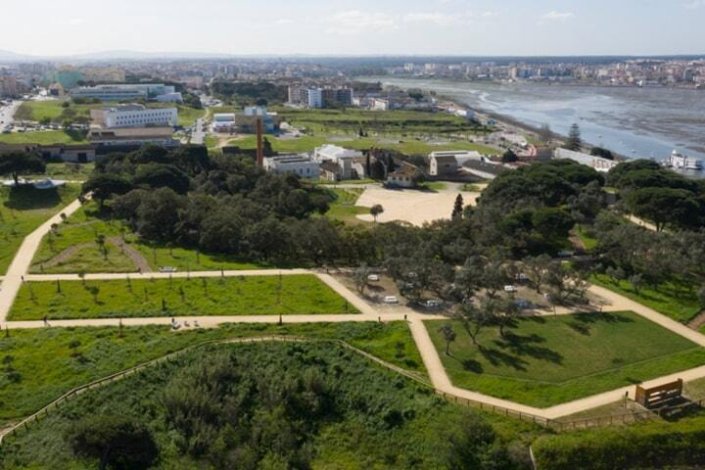Vista aérea do novo Parque Urbano do Seixal 