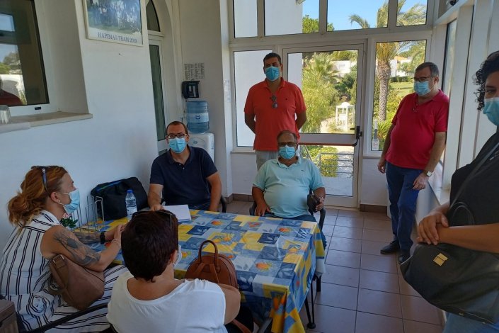 Trabalhadores do Hapimag Resort Albufeira reunidos em plenário esta segunda-feira