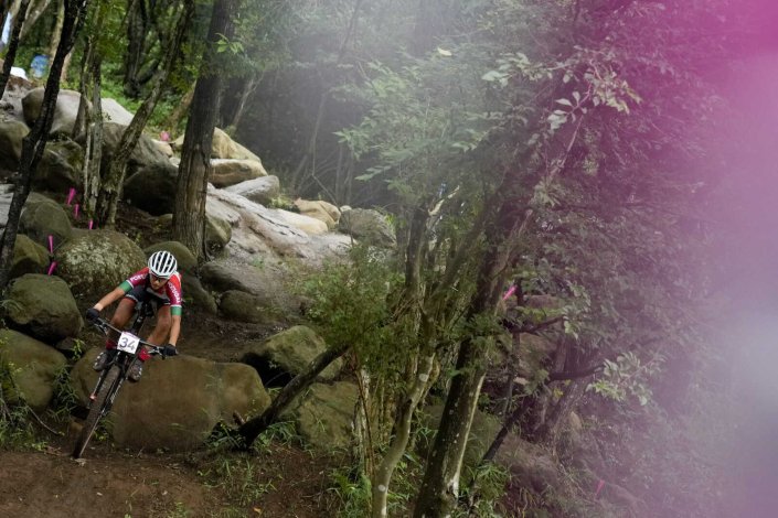 Raquel Queirós compete na prova de BTT em Ono, Shizuoka, Japão, nos Jogos Olímpicos de Tóquio 