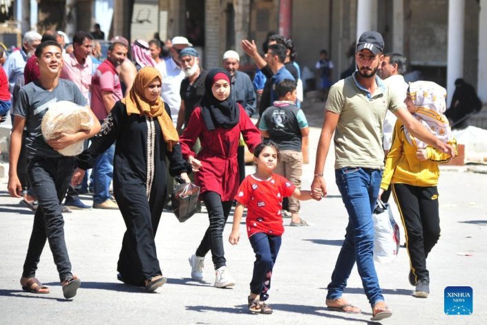 Os deslocados começaram a regressar ontem a suas casas em Daraa al-Balad, depois da entrada do Exército nas áreas até agora controladas pelos militantes jihadistas