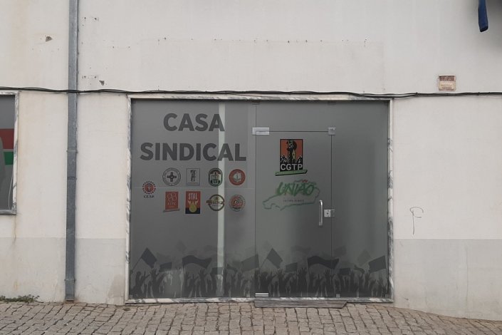 A Casa Sindical do Fundão, inaugurada a 12 de Outubro de 2021, é uma iniciativa da União de Sindicatos de Castelo Branco (USCB/CGTP-IN) para servir a luta dos trabalhadores do concelho