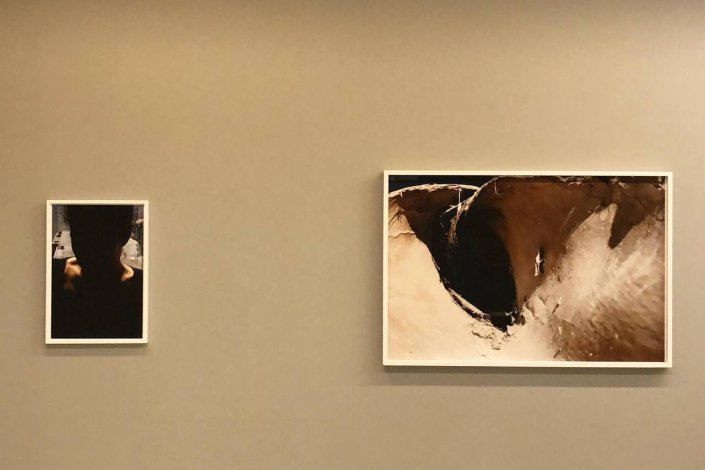 Exposição de fotografia «Cintura», de José Pedro Cortes, na sala de exposições da Escola das Artes da Universidade Católica no Porto, até 17 de dezembro