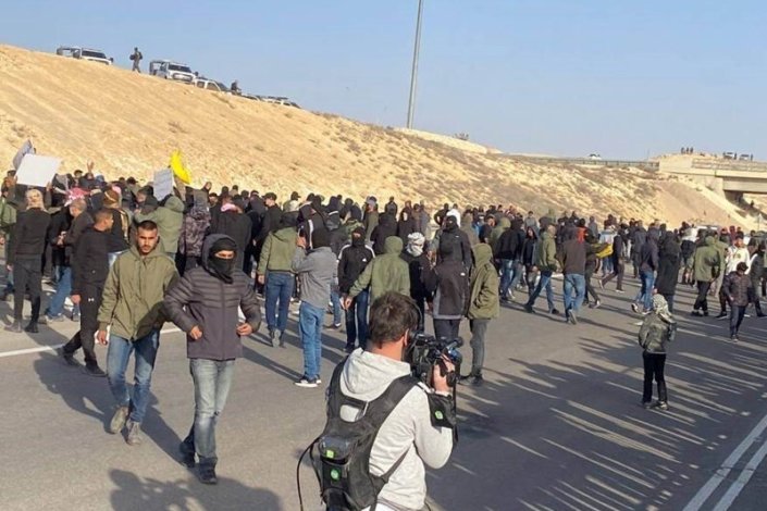 Protesto contra a ocupação e arrasamento de terras palestinianas no Neguev