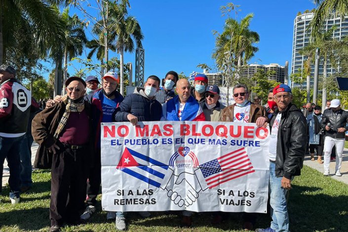Mobilização contra o bloqueio norte-americano em Miami