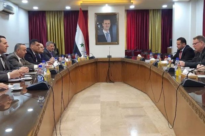 Reunião do Grupo de Amizade com Cuba na Assembleia Popular da Síria com o embaixador cubano no país levantino