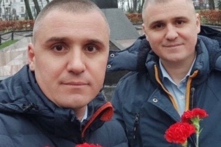  Aleksander e Mikhail Kononovich, da União da Juventude Comunista Leninista da Ucrânia 