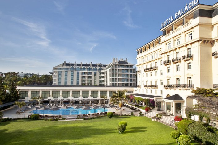 O Hotel Palácio Estoril, em funcionamento desde 1930, terá inspirado Ian Fleming na criação do espião James Bond, 007, após a sua estadia em 1941 