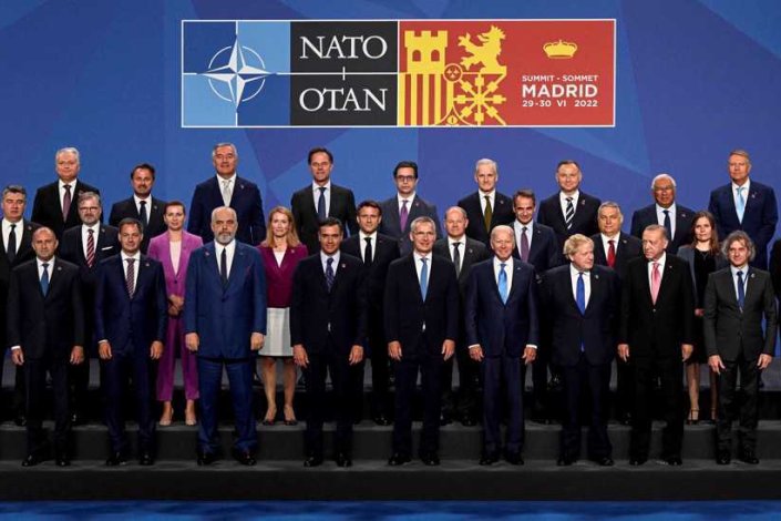 Chefes de Estado e de governo posam para a fotografia na Cimeira da Nato em Madrid, a 29 de Junho de 2022