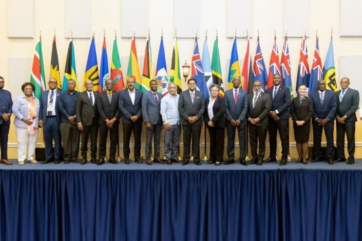 Imagem dos participantes na 43.ª cimeira da Caricom, no Suriname