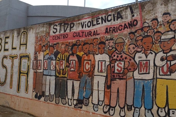 Mural realizado em 2003, no bairro da Bela Vista, em Setúbal, em homenagem ao Xuaty, morto em 2002, na sequência de uma intervenção policial no bairro. 