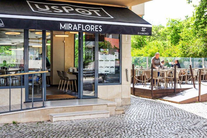 Pastelaria USPOT, em Miraflores