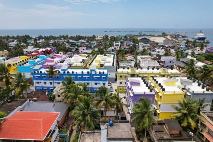 Complexo habitacional QSS Neelima, em Pallithottam (município de Kollam, Kerala), agora inaugurado