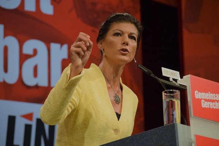 O Governo da Alemanha recusou-se a responder às perguntas colocadas pela deputada do parlamento alemão, Sahra Wagenknecht, eleita pelo Die Linke (A Esquerda), sobre a presença de navios da NATO e da Rússia na zona dos gasodutos Nord Stream, citando interesses do Estado alemão. 