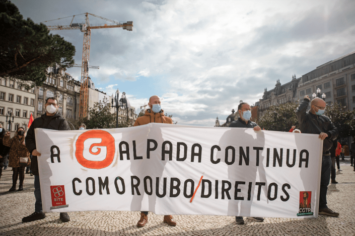 Protesto de trabalhadores da refinaria da Galp em Matosinhos, em frente à Câmara Municipal do Porto, 25 de Fevereiro de 2021