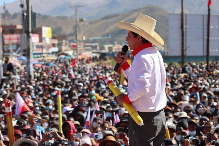 Pedro Castillo refuta as acusações de corrupção e acusa a oposição de direita de ter um único ponto na agenda: destituí-lo do cargo