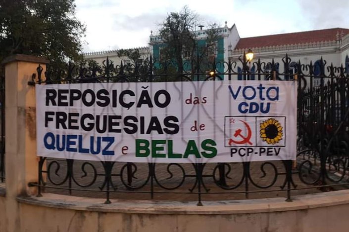 Em 2013, após a reforma administrativa das freguesias, protagonizada pelo PSD/CDS-PP (com o apoio do PS), o concelho de Sintra contava com três das 15 maiores freguesias (em número de habitantes) do país. Com 52 335 habitantes, a União de Freguesias de Queluz e Belas era, à altura, a oitava maior freguesia em Portugal.