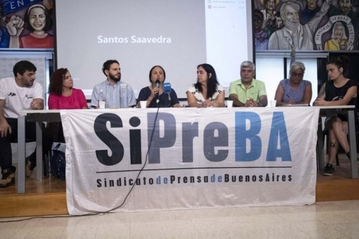 Em Buenos Aires, denunciou-se o golpe de Estado no Peru e a repressão das forças policiais e militares, a mando da direita