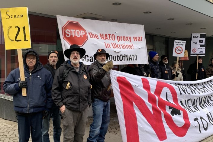 Mobilização da Hamilton Coalition to Stop the War (HCSW)