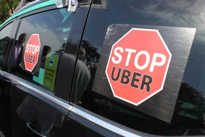 Foram vários os protestos realizados nos últimos anos por taxistas contra plataformas como a Uber, nomeadamente em Portugal