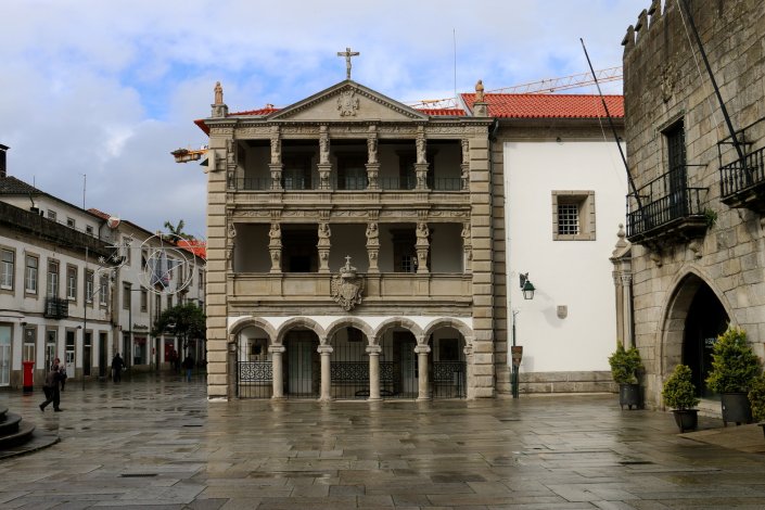 Igreja da Misericórdia, na Praça da República, em Viana do Castelo 