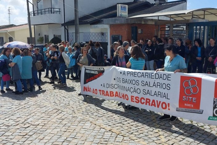 Concentração das trabalhadoras da Fico Cables, na Maia, em dia de greve. 24 de Março de 2023 
