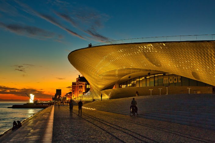O Museu de Arte, Arquitectura e Tecnologia (MAAT), é gerido pela Fundação EDP