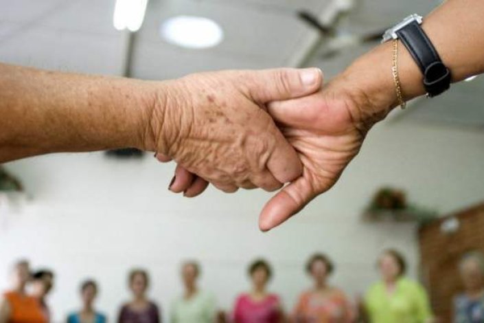 A CDU defende que cabe à Segurança Social assumir a gestão do lar