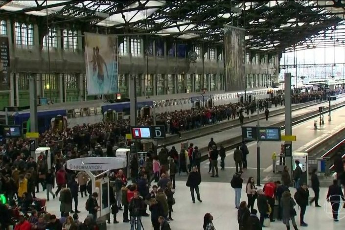 A paralisação na SNCF, de dois dias em cada cindo, vai realizar-se durante três meses