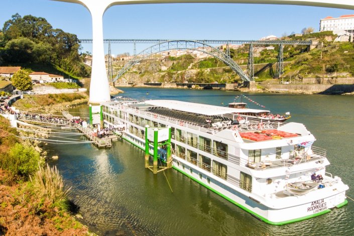 A francesa Alsace Croisieres opera no Douro com o nome CroisiEurope 