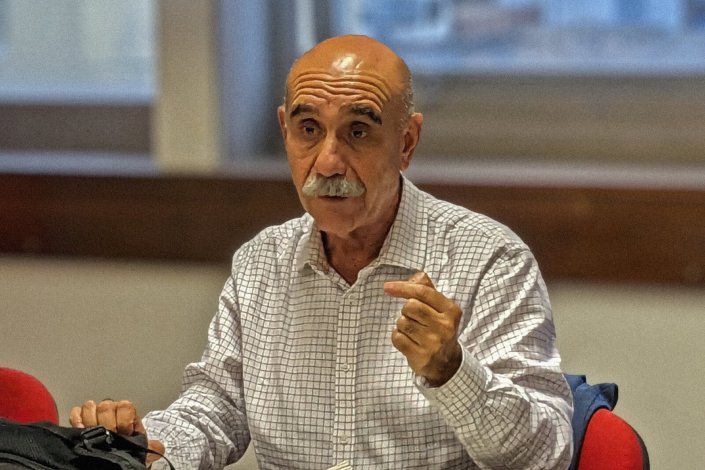 Rolando Pérez Rodríguez, antigo director e actual assessor científico da BioCubaFarma, empresa estatal cubana de biotecnologia e farmacêutica