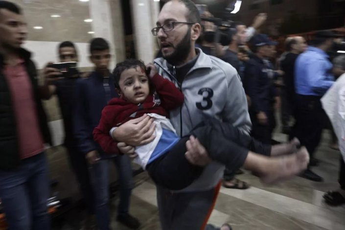 De acordo com a Save the Children, em média, dez ou mais crianças perderam uma ou as duas pernas por dia, nos últimos três meses, na Faixa de Gaza, devido aos bombardeamentos israelitas (imagem de arquivo)