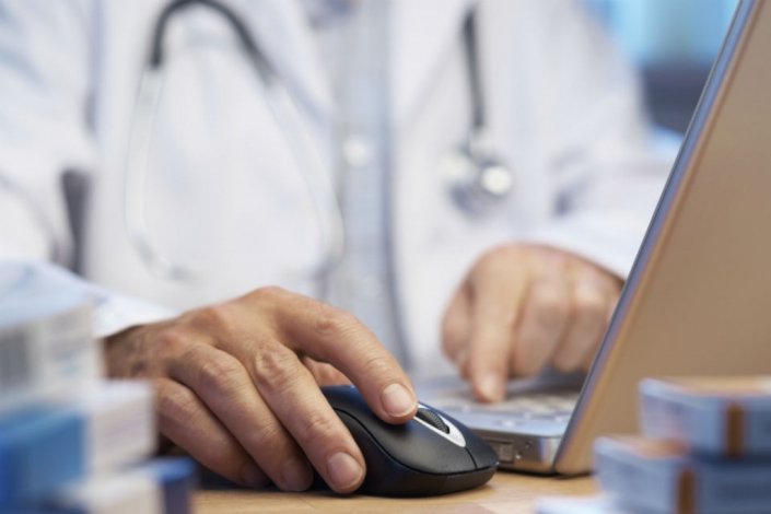 Médicos defendem a diminuição de utentes por médico de família