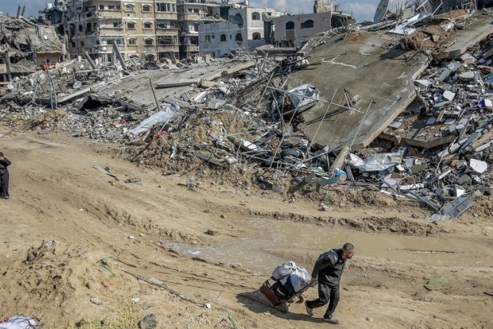 Zona arrasada pelos bombardeamentos israelitas na Faixa de Gaza, em Fevereiro de 2024