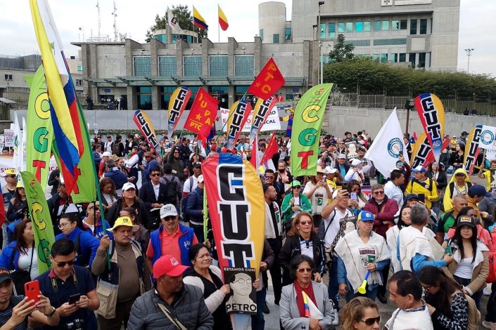 Manifestação junto à sede do Ministério Público em Bogotá, a 8 de Fevereiro de 2024&nbsp;