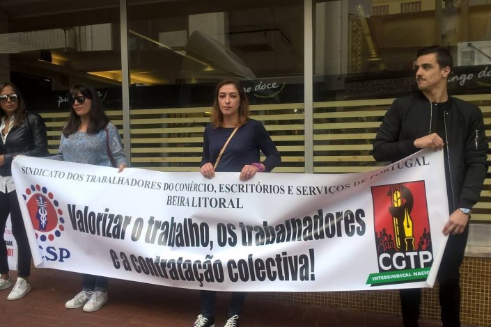 Concentração junto à loja do Pingo Doce de Espinho, promovida pelo CESP, contra as discriminações salariais na empresa. 25 de Setembro de 2017