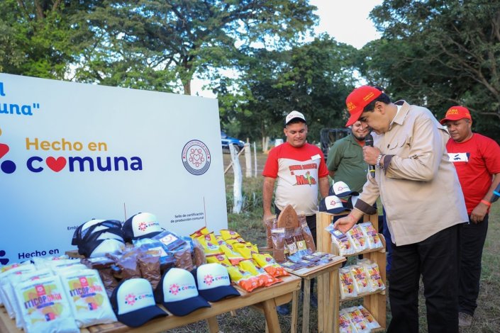 A marca «Hecho en Comuna» existia desde Outubro de 2022 e o portal com o mesmo nome foi lançado em Dezembro último 