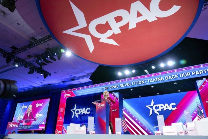 O espanhol Santiago Abascal, o argentino Javier Mieli ou o salvadorenho Nayib Bukele estiveram entre os convidados do encontro anual da direita norte-americana  