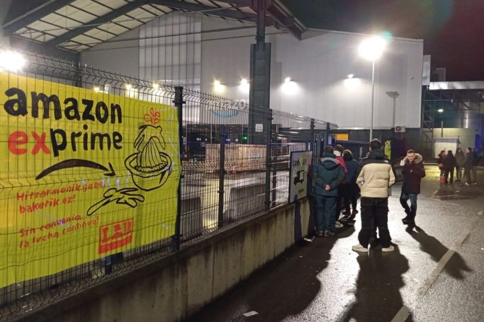 Piquete de greve no centro logístico da Amazon de Trapagaran, a 29 de Fevereiro de 2024