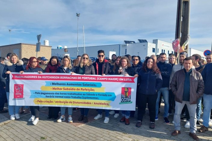 Trabalhadores da Hutchinson em greve no dia 13 de Março de 2024