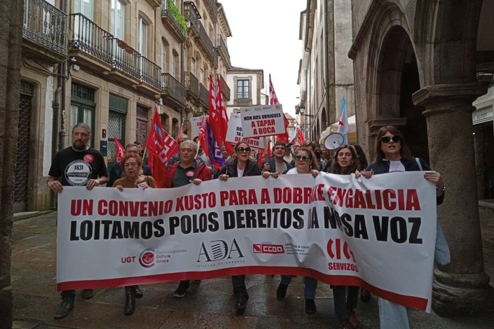 Profissionais da dobragem na Galiza em luta, em Compostela, a 17 de Março de 2024 