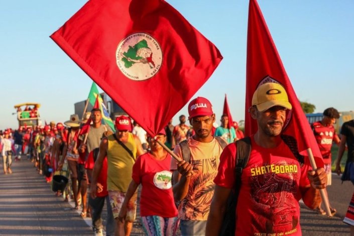Com o lema «Ocupar para o Brasil alimentar», o Abril Vermelho, do MST, arrancou com ocupações em pelo menos 11 estados