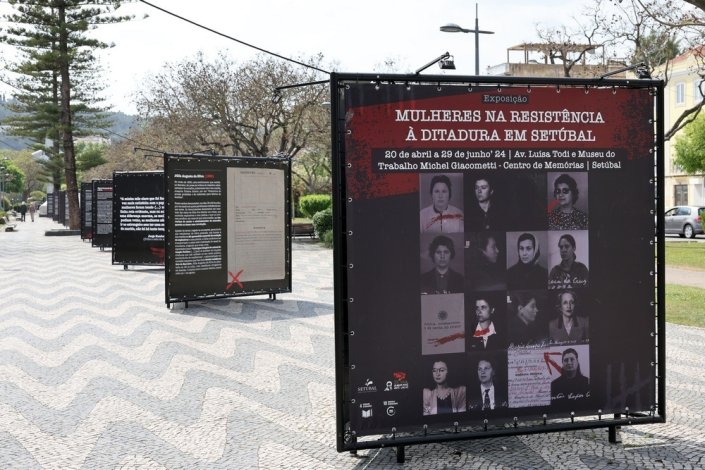A mostra «Mulheres na Resistência à Ditadura em Setúbal» está patente ao público, na Avenida Luísa Todi, até 29 de Junho 