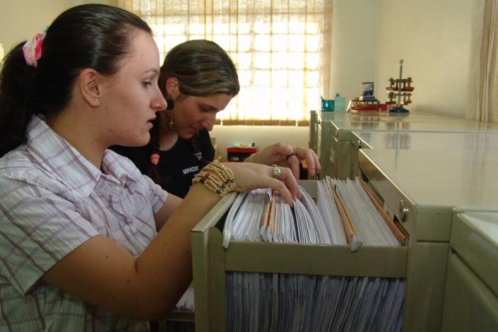Continua a faltar pessoal não docente nas escolas e jardins de infância da rede pública