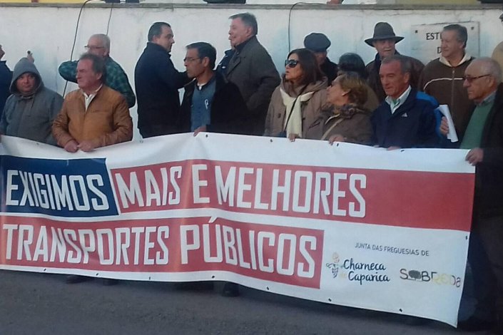 Os utentes consideram que «a lógica inerente é a da obtenção de lucros para os grupos económicos privados, nacionais e estrangeiros».