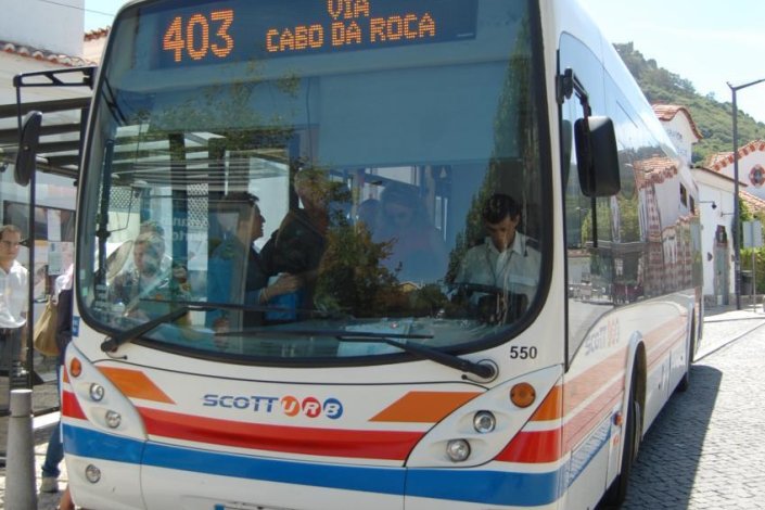 Viatura da Scotturb, empresa rodoviária de transporte de passageiros que opera nos concelhos de Sintra, Cascais e Oeiras. Imagem de arquivo.