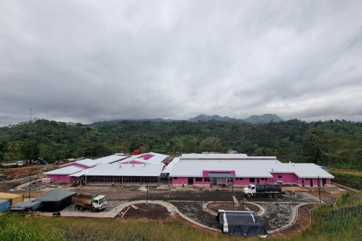 Interior do Hospital Primario Fidel Ventura, em construção no município de Waslala 
