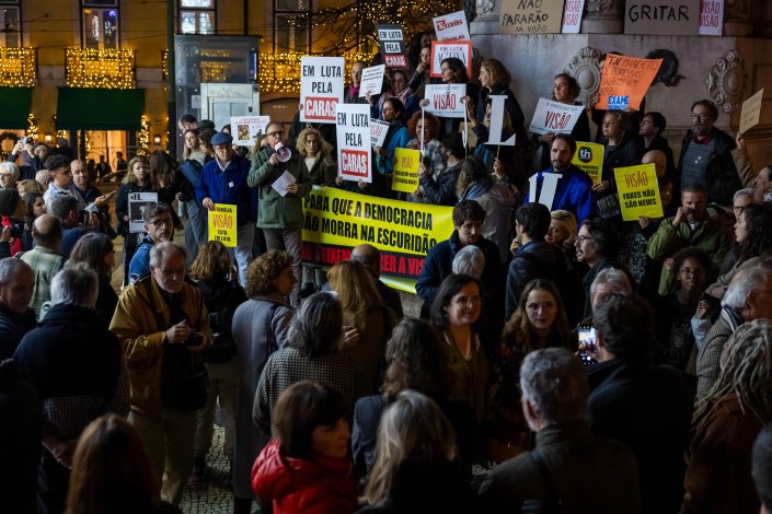 Concentração de trabalhadores da TiN -Trust in News, com o objectivo de conscencializar a sociedade para a situação que os trabalhadores e os títulos atravessam. Lisboa, 4 de Dezembro de 2024