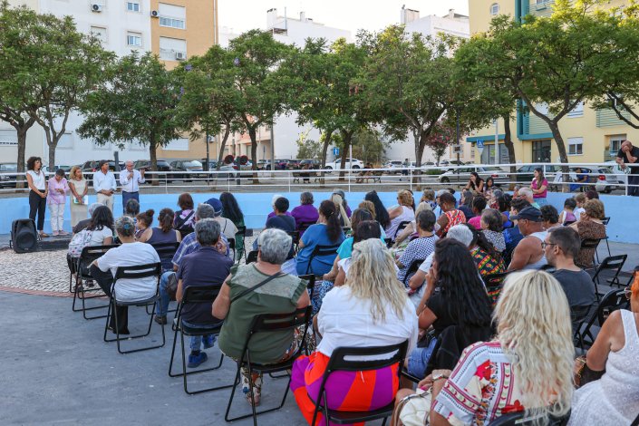 Reunião pública entre a Câmara Municipal de Setúbal e a Junta de Freguesia de São Sebastião e os moradores do Bairro Afonso Costa, antecipando as obras de reabilitação de 308 habitações e 36 edifícios, ocurreu no dia 8 de Agosto de 2025. 