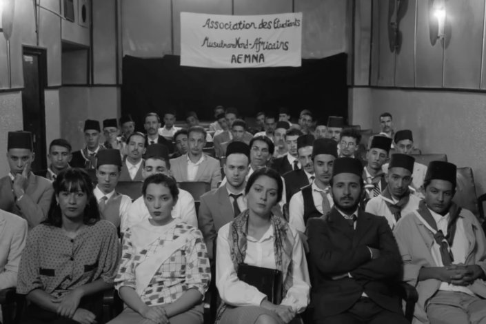 Imagens do filme <em>Chroniques fidèles survenues au siècle dernier à l’hôpital psychiatrique Blida-Joinville</em>, de&nbsp;Abdenour Zahzah, a exibir na Casa do Comum a 17 de Janeiro, às 16h.&nbsp;